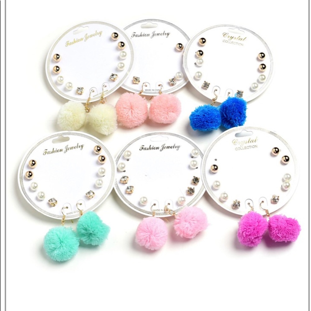 Pom Pom earring set